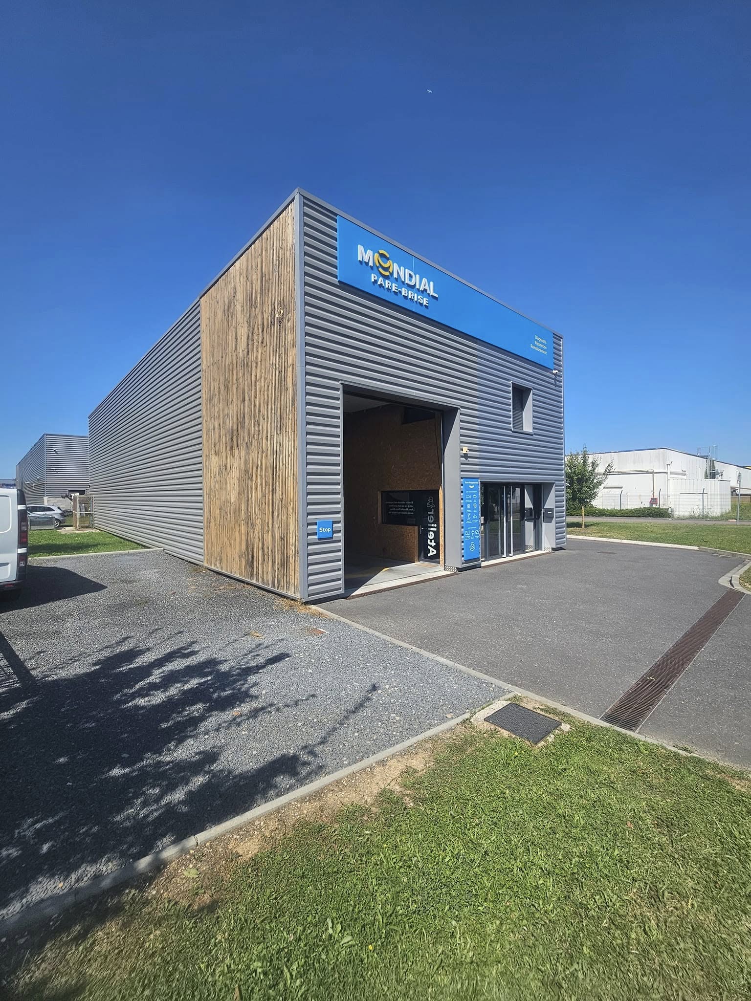 Nettoyage de facade par SAS Valentim
